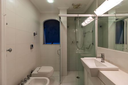 Apartamento à venda com 266m², 4 quartos e 4 vagasBanheiro da Suíte 3