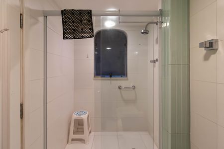 Apartamento à venda com 266m², 4 quartos e 4 vagasBanheiro da Suíte 1