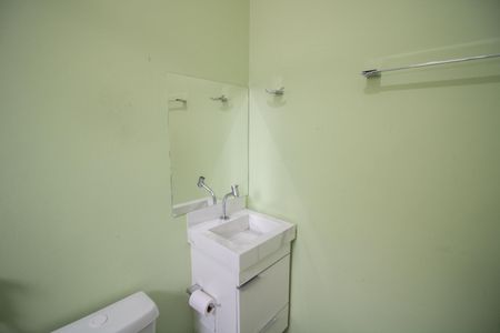 Casa à venda com 642m², 2 quartos e 10 vagasBANHEIRO