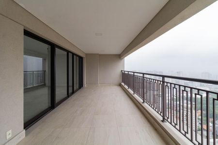 Apartamento à venda com 174m², 3 quartos e 3 vagasVaranda
