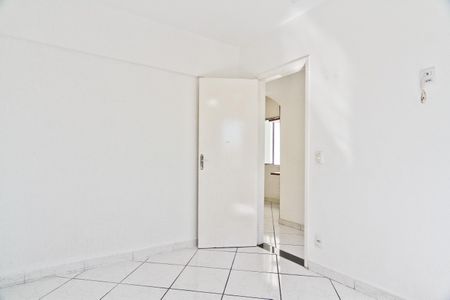 Apartamento para alugar com 2 quartos, 65m² em Parque Maria Domitila, São Paulo