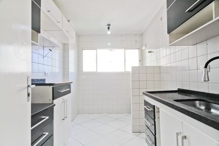 Apartamento para alugar com 65m², 2 quartos e 1 vaga Apartamento para alugar com 65m², 2 quartos e 1 vagaCozinha