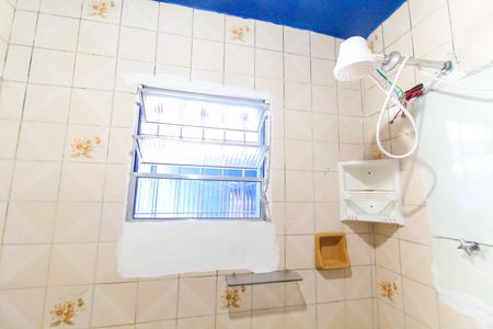 Banheiro de casa para alugar com 1 quarto, 53m² em Parque Guaianazes, São Paulo