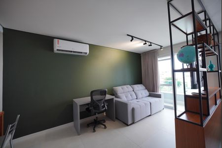 Sala de kitnet/studio para alugar com 1 quarto, 45m² em Coloninha, Florianópolis
