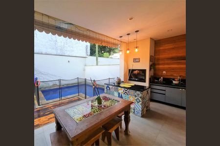 Casa à venda com 4 quartos, 396m² em Santo Amaro, São Paulo