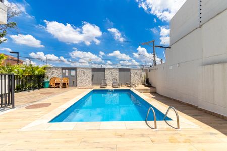 Apartamento à venda com 34m², 2 quartos e sem vaga Apartamento à venda com 34m², 2 quartos e sem vagaPiscina