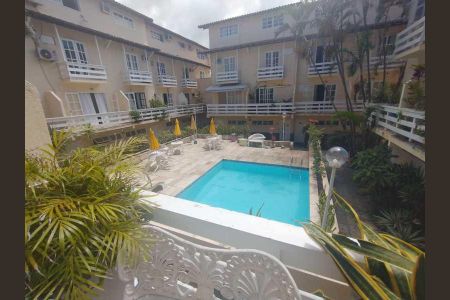 Casa de condomínio à venda com 112m², 3 quartos e 1 vaga