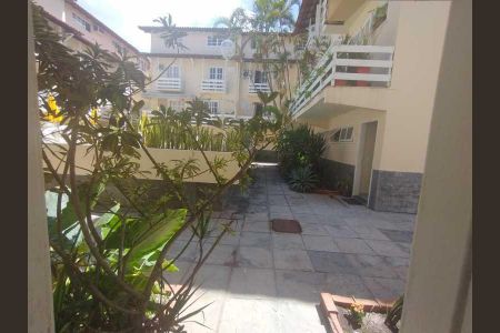 Casa de condomínio à venda com 112m², 3 quartos e 1 vaga