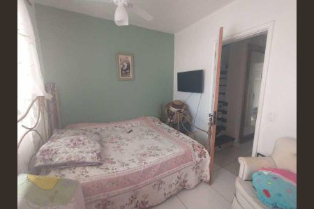 Casa de condomínio à venda com 112m², 3 quartos e 1 vaga