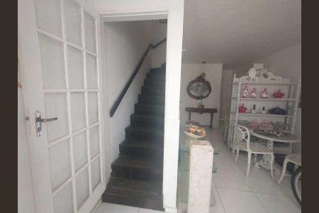 Casa de condomínio à venda com 112m², 3 quartos e 1 vaga