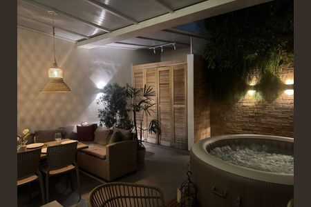 Casa à venda com 3 quartos, 195m² em Vila Camilópolis, Santo André