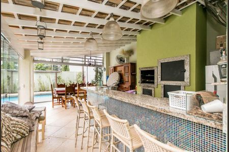 Casa à venda com 4 quartos, 382m² em Alphaville, Santana de Parnaíba