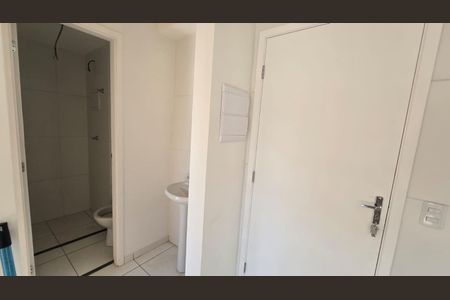 Banheiro de apartamento à venda com 2 quartos, 39m² em Jardim Maringa, São Paulo