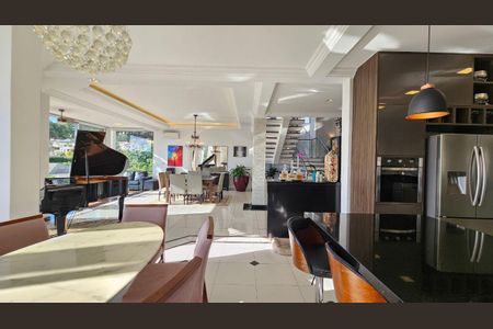 Casa à venda com 5 quartos, 730m² em Alphaville, Santana de Parnaíba