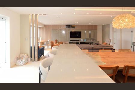 Apartamento à venda com 3 quartos, 161m² em Vila Romana, São Paulo