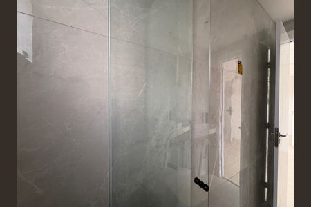 Apartamento à venda com 44m², 2 quartos e sem vaga Apartamento à venda com 44m², 2 quartos e sem vagaBanheiro Social