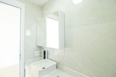 Apartamento para alugar com 44m², 2 quartos e sem vaga Apartamento para alugar com 44m², 2 quartos e sem vagaBanheiro social