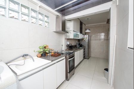 Apartamento à venda com 57m², 2 quartos e 1 vagaCozinha e Área de Serviço