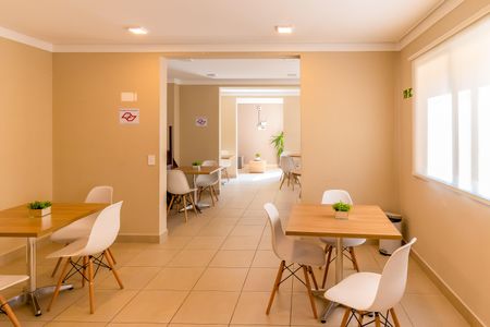 Apartamento para alugar com 32m², 2 quartos e sem vaga Apartamento para alugar com 32m², 2 quartos e sem vagaÁrea comum - Salão de festas