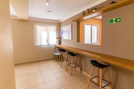 Apartamento para alugar com 32m², 2 quartos e sem vaga Apartamento para alugar com 32m², 2 quartos e sem vagaÁrea comum - Salão de festas