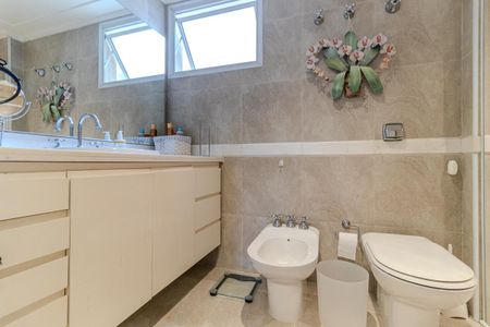 Apartamento para alugar com 183m², 2 quartos e 1 vagaBanheiro da Suíte