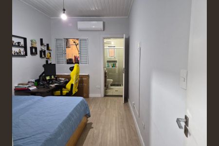 Casa à venda com 263m², 4 quartos e 3 vagasQuarto 2