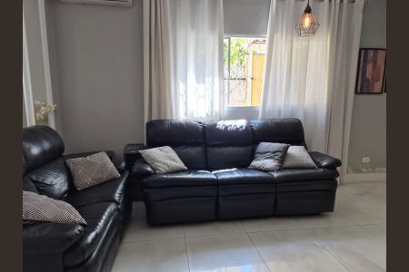 Casa à venda com 263m², 4 quartos e 3 vagasSala