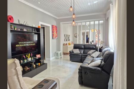 Casa à venda com 263m², 4 quartos e 3 vagasSala