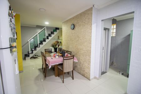 Casa à venda com 130m², 3 quartos e 1 vaga Casa à venda com 130m², 3 quartos e 1 vagaCOZINHA E SALA DE JANTAR