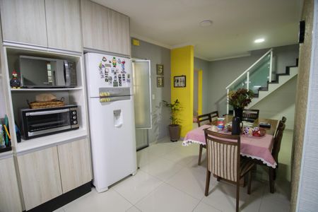 Casa à venda com 130m², 3 quartos e 1 vaga Casa à venda com 130m², 3 quartos e 1 vagaCOZINHA E SALA DE JANTAR