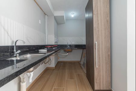 Sala - Cozinha Integrada de apartamento para alugar com 2 quartos, 32m² em Jardim Caravelas, São Paulo