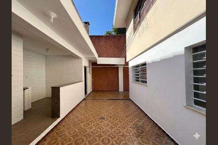 Casa à venda com 218m², 3 quartos e 3 vagasQuintal 