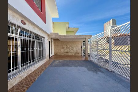 Casa à venda com 218m², 3 quartos e 3 vagasGaragem 