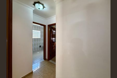 Casa à venda com 218m², 3 quartos e 3 vagasCorredor Quartos 
