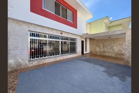 Casa à venda com 218m², 3 quartos e 3 vagasGaragem 