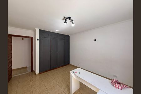 Casa à venda com 218m², 3 quartos e 3 vagasQuarto 3