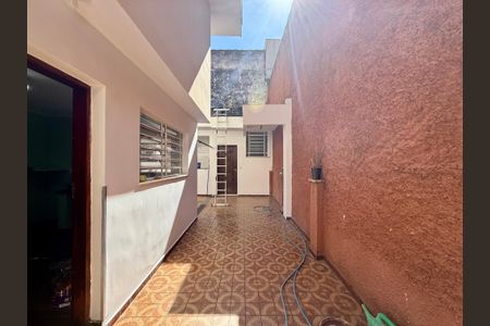 Casa à venda com 218m², 3 quartos e 3 vagasQuintal 
