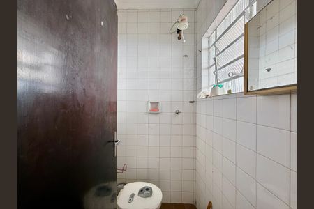 Casa à venda com 218m², 3 quartos e 3 vagasBanheiro de Serviço 