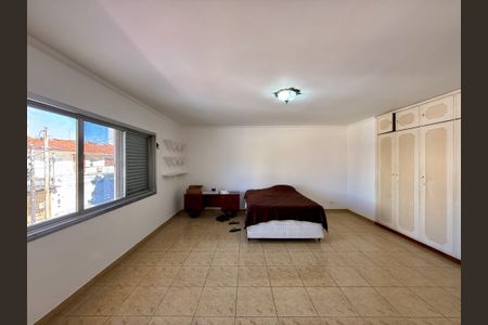 Casa à venda com 218m², 3 quartos e 3 vagasSuíte 