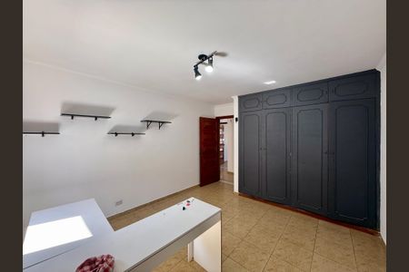 Casa à venda com 218m², 3 quartos e 3 vagasQuarto 3