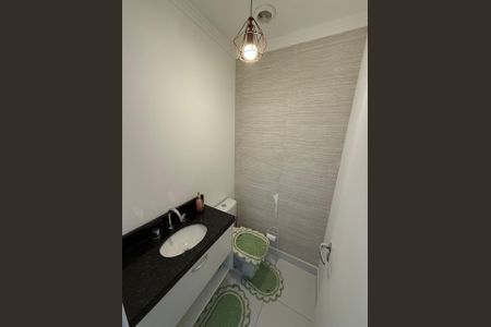 Banheiro de apartamento à venda com 2 quartos, 68m² em Vila Pouso Alegre, Barueri
