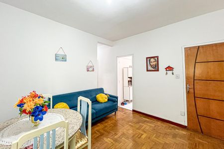 Apartamento à venda com 70m², 3 quartos e sem vaga Apartamento à venda com 70m², 3 quartos e sem vagaSala