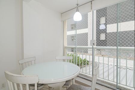 Apartamento à venda com 47m², 2 quartos e 2 vagas Apartamento à venda com 47m², 2 quartos e 2 vagasSala