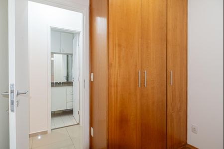 Apartamento à venda com 47m², 2 quartos e 2 vagas Apartamento à venda com 47m², 2 quartos e 2 vagasQuarto 2
