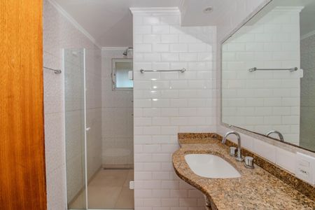 Apartamento à venda com 138m², 3 quartos e 1 vaga Apartamento à venda com 138m², 3 quartos e 1 vagaBanheiro Social