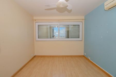 Apartamento à venda com 138m², 3 quartos e 1 vaga Apartamento à venda com 138m², 3 quartos e 1 vagaQuarto 2