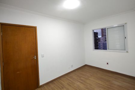 Apartamento para alugar com 182m², 3 quartos e 2 vagas Apartamento para alugar com 182m², 3 quartos e 2 vagasQuarto 2