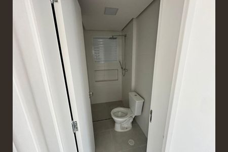 Banheiro de apartamento à venda com 1 quarto, 103m² em Vila Yolanda, Osasco