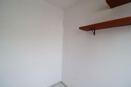 Quarto 1 de apartamento para alugar com 2 quartos, 42m² em Santa Mônica, Uberlândia