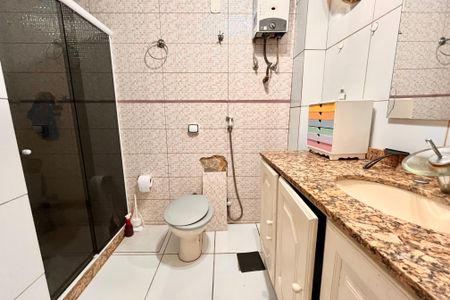 Apartamento para alugar com 300m², 4 quartos e 1 vagaBanheiro social 